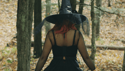 Hur bär man en gotisk hoodie till vardags?