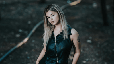 Korsettklänningar i viktoriansk stil – romantik och elegans i gotisk tappning