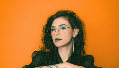 Gotiska kappor för kvinnor – mörk elegans för vintern