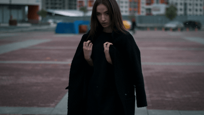 Hur du väljer en gotisk vinterkappa – en guide till stilar och tyger