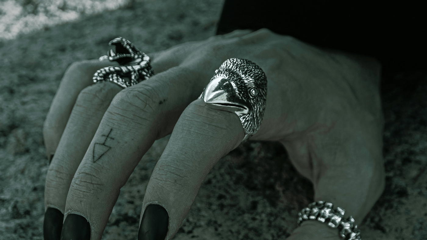 Goth på scenen: herrmode i gotisk stil för teater och drama - Castle Gothic